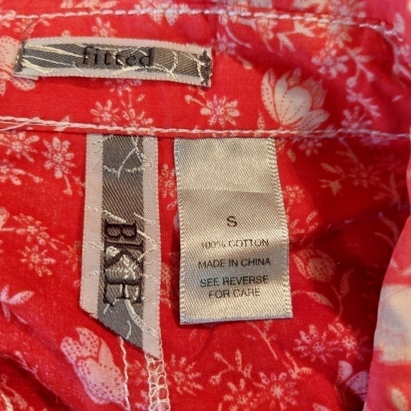 BKE LADIES LONG SLEEVE FITTED BUTTON UP FLORAL PRINT TOP- S - Picture 5 of 5